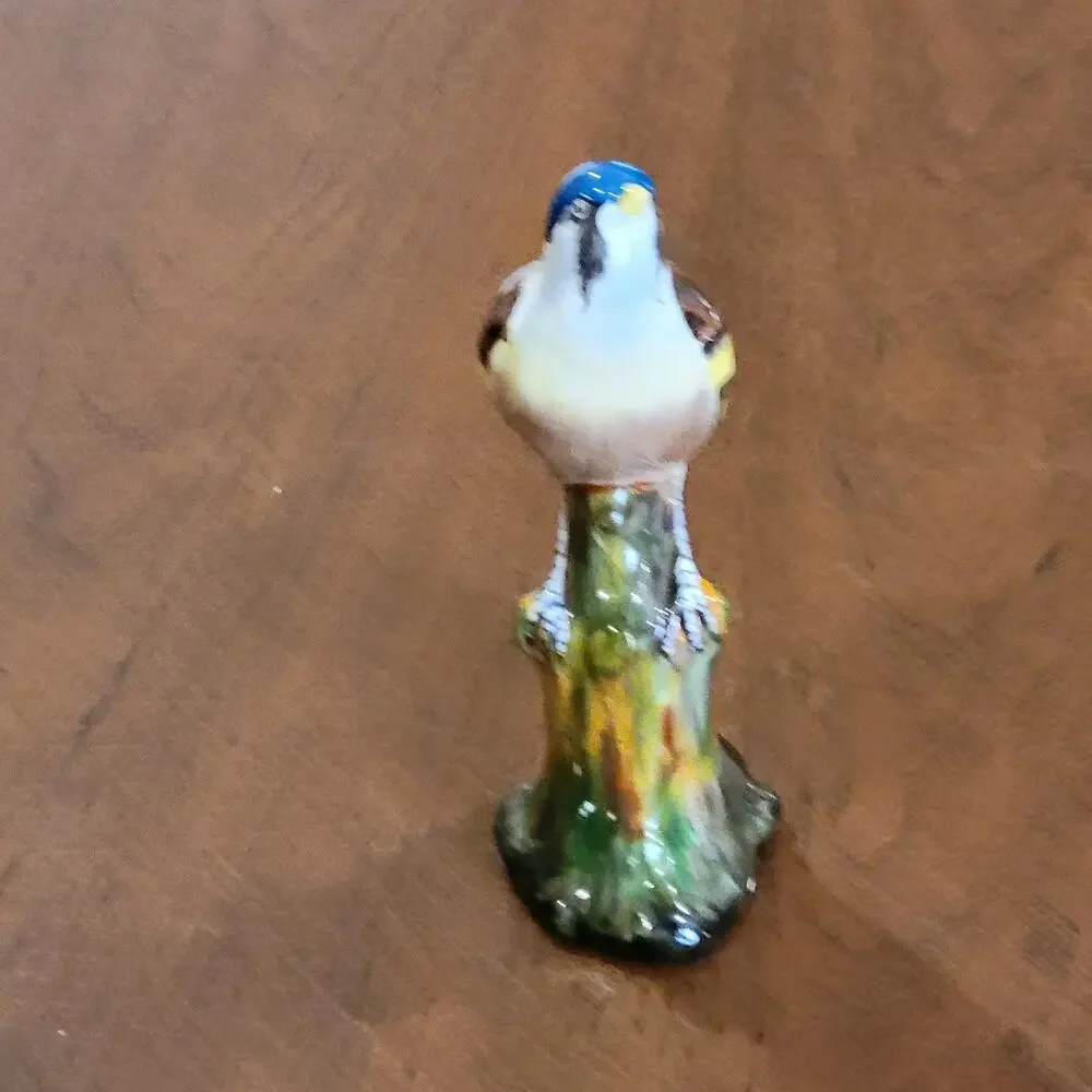 Vintage Tuscan Bearded Titmouse Bird Figurine England 5.25